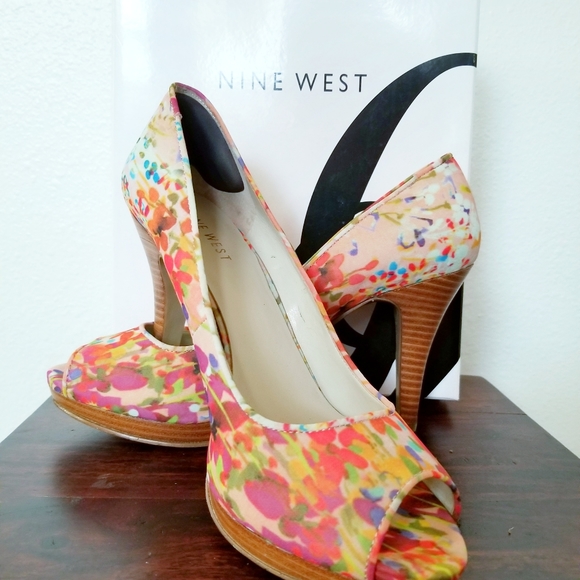 Nine West Watercolor Floral Heels - Picture 2 of 6
